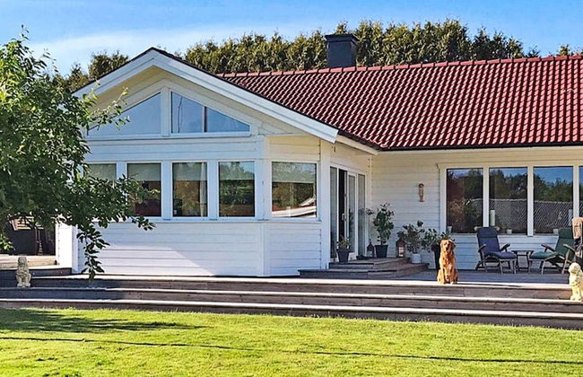 6 Person Holiday Home in Storahoga-by Traum - Foto 1