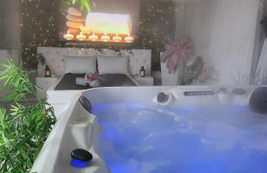 ADULT ONLY relax escape apartment hottub - Foto 16