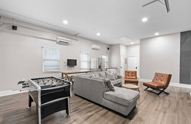 Winding Down by Avantstay Sleeps 20 + Dock, View - Photo 40