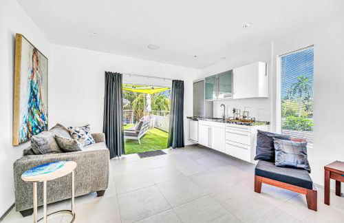 Waterfront Oasis Cascading Pool Views Centrally located Heated Pool Cascade KeyResidences - Foto 31