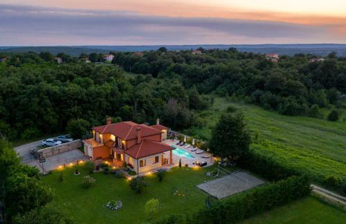 Villa Ivona, a luxurious villa minutes from the sea - Foto 8