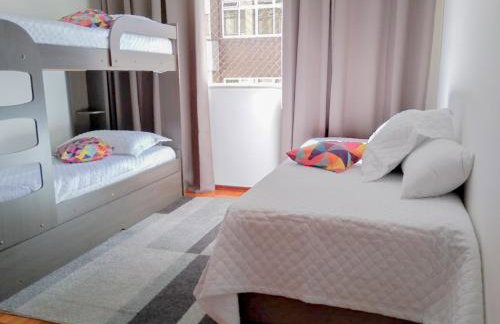 Ensolarado ao lado do shopping com garagem e Wifi - Foto 4