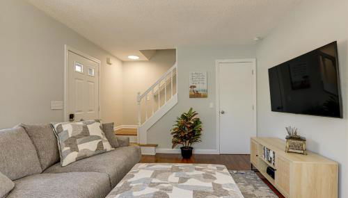 Niantic Duplex with Deck Less Than 1 Mi to Beach and Boardwalk - Foto 5