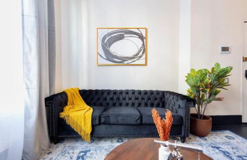 E10-1 Designer East Village Townhouse 1BR - Foto 3