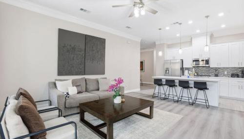 O26A Single Story 2BR Townhome King Beds Pet Friendly Houston - Foto 5