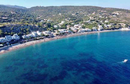 Yolanda Studios - Photo 33