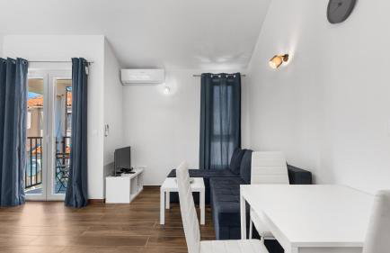 Apartment Anja with Balcony - Photo 1