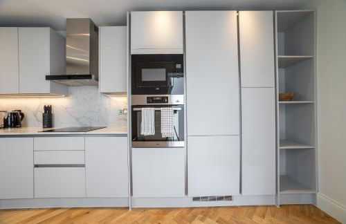 The Heart of Westminster - Photo 8