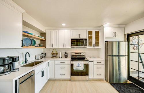 Puget Sound Views Des Moines Apt with Patio - Foto 12