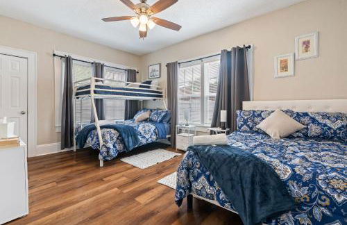 Bungalow Retreat! - Photo 29