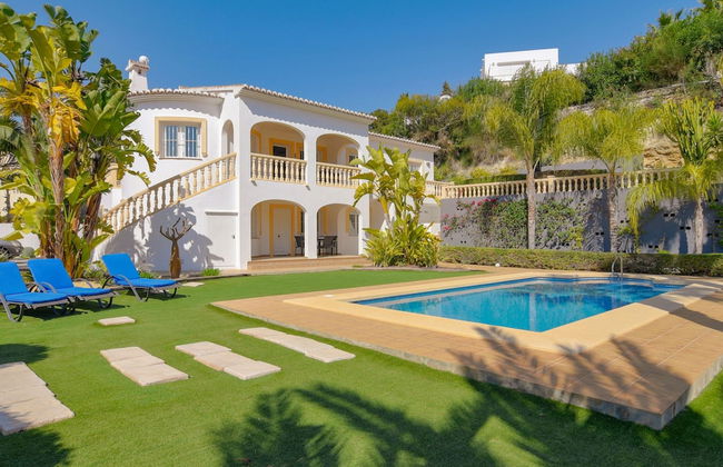 Luxurious Villa With Swimming Pool at Benissa Valencia - Photo 1