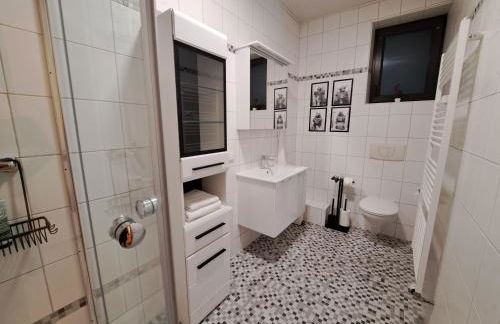 Sonnen 1 - Erdgeschoss-Wohnung mit Arbeitszimmer und Parkplatz - Foto 10