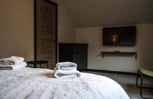 FAMILY FRIENDLY, HOT TUB, Fire Pit, Spacious & Modern - Foto 46