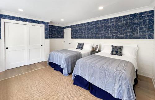 New Construction Modern Luxury Retreat w 6 Beds - Foto 20