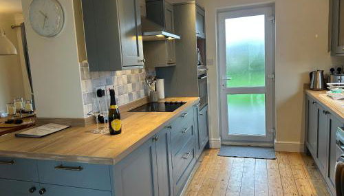 5 Edgebury - Photo 2