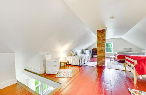 Idyllic Vermont Farmhouse Mtn Views on 200 Acres! - Foto 25