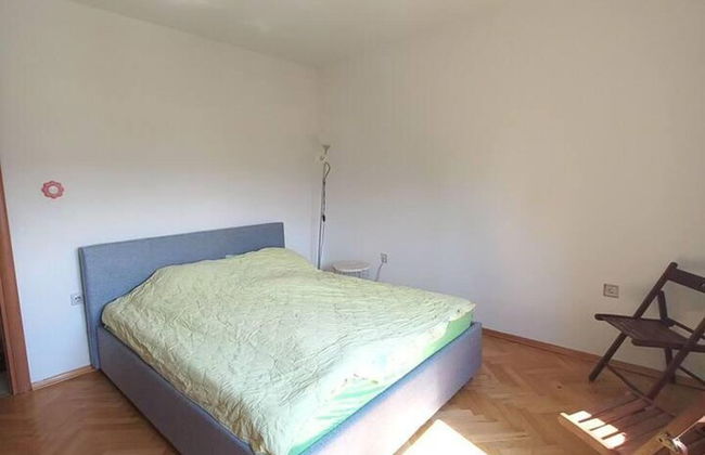 Stunning Color 1-bed Apartment in Skopje - Photo 6