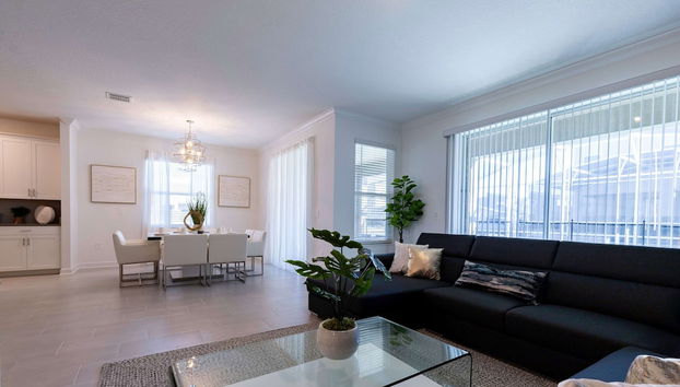 Luxury 6BR Villa w Pool Jacuzzi Fun in Orlando - Foto 2, Habitación