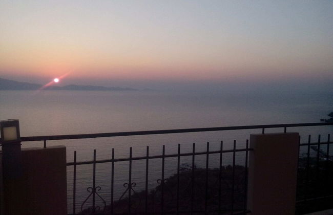 Seaview Studio, 3 Pers Panoramic Seaview in Beautiful Setting, West From Chania - Foto 13