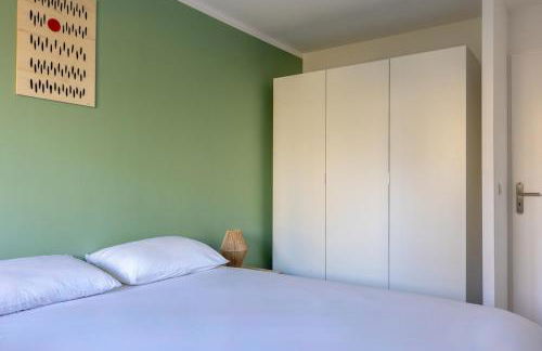 L'Oasis - Duplex - Parking Privé Gratuit - Terrasse Privée - 10mn RERD-T12 - 2 bedrooms - De 1 à 6 personnes - Shopping Mall - Primark - Piscine - Patinoire - Théâtre - Cinéma - Bibliothèque - Foto 27