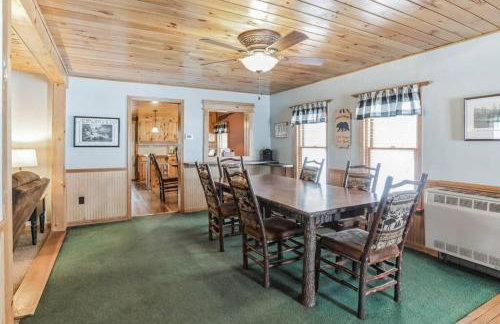 4 BDRM - Hot Tub - Fire Pit - Foto 6