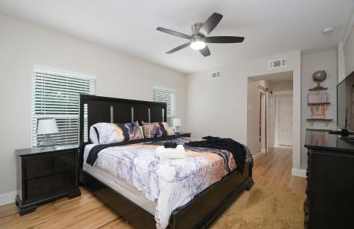 The Marbled Speakeasy - San Antonio Luxury Home by the Alamo - Foto 3