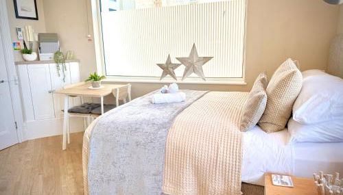 Beachfront Studio Direct Sea Views Air Conditioning Compact Coastal Crib - Foto 4