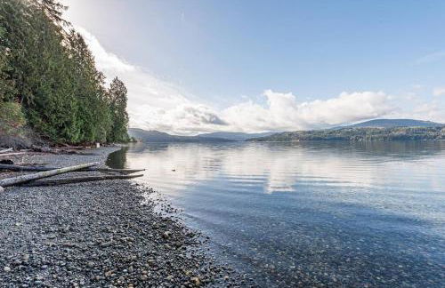 Waterfront Retreat with Fireplace, Hot Tub & Sauna - Foto 20