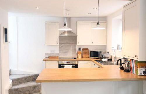 Willow Cottage - Photo 1