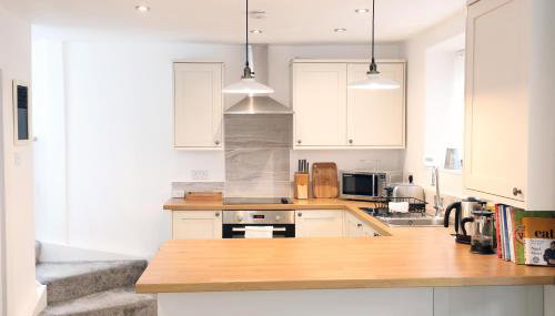 Willow Cottage - Photo 1