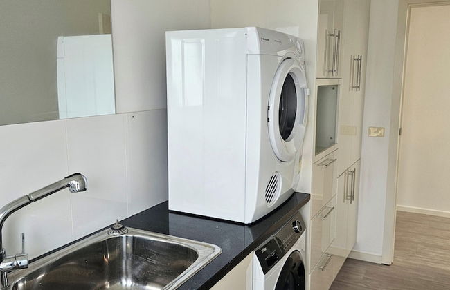 Penguin Retreat - Photo 16