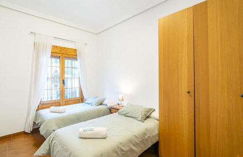 Cubo's Casa El Rodeo & Private Pool - Photo 32