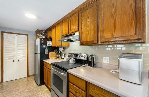 MacArthur Lakefront • Sunroom • Sleeps 6 - Foto 26