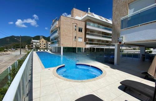 Apt Pé na Areia Floripa - Praia dos Açores - Churrasqueira na Varanda e Piscina - Foto 39