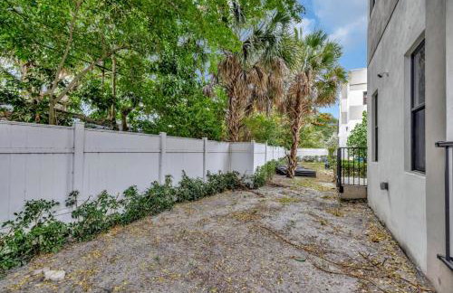 3BR 2.5BA Townhome-10 mins to FTL Beach and Downtown - Foto 5