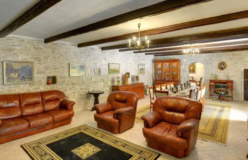 Holiday Home in Rojnici With Private Pool - Photo 20