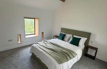 Threshing Barn- Modern 5 Bed, 10 person, Barn Conversion in a Rural Location with Great Access - Foto 15