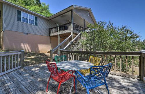 House with Dock and Slide Situated on Lake Sinclair! - Foto 26