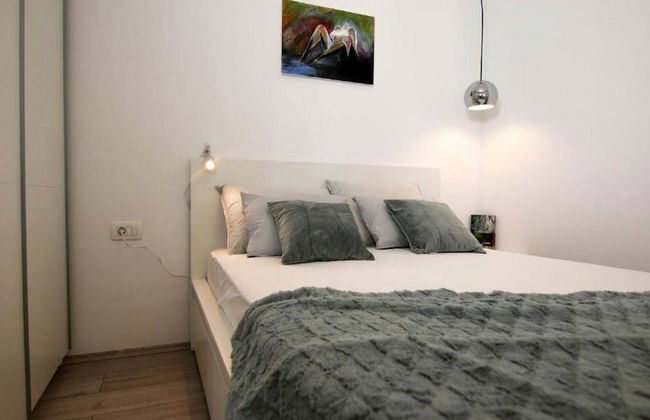 Secluded Oasis With Pool, Outdoor Kitchen, & Landscaped Terraces - Foto 5