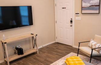 Fabulous King Size Bed in a Gated Neighborhood! - Foto 2