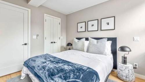 3BR Penthouse Suite with Massive Private Rooftop - Foto 3