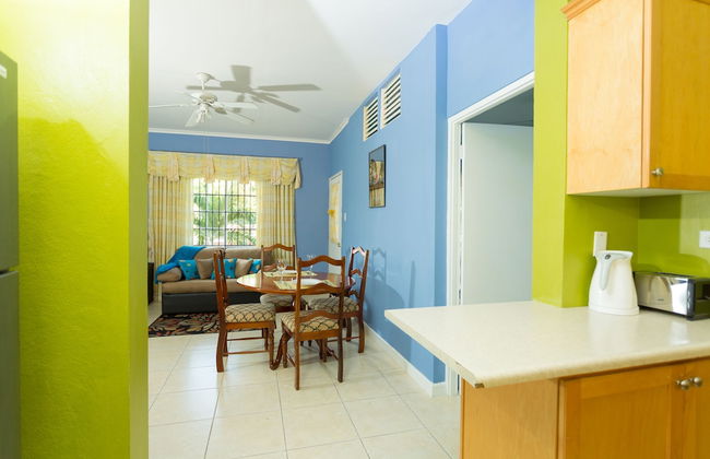 New Kingston Apt at Wellington Cove - Foto 17