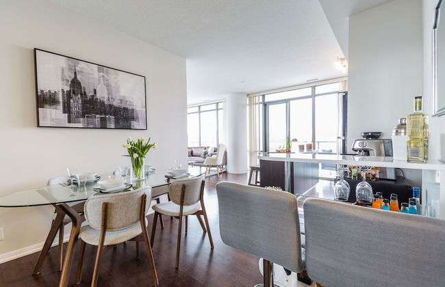 QuickStay - Luxury on Bay St. (Yonge & College) - Foto 30