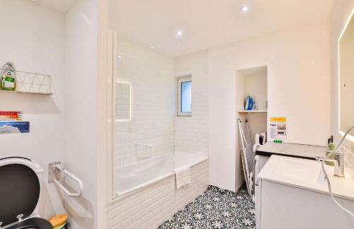 LE LUCIEN Eco-Appart'Hôtel - Angouleme - Centre - Wifi - Parking privé - Classé 4 étoiles - Foto 61