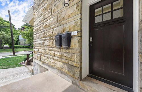 3 Bedroom House with Netflix, FREE Parking, Near Hospitals, Shopping,Food - Foto 35