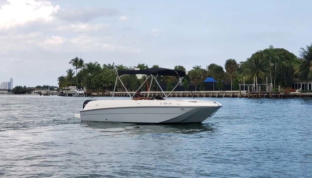 Location de bateau avec skipper à Miami - Photo 2, Naviguez à Miami