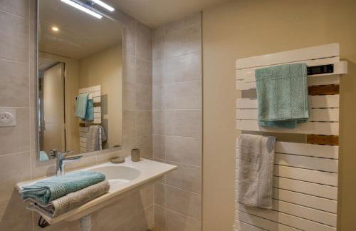 La Plaine aux Etoiles - Maison Individuelle avec Piscine Balnéo Privative et Jardin - Foto 18