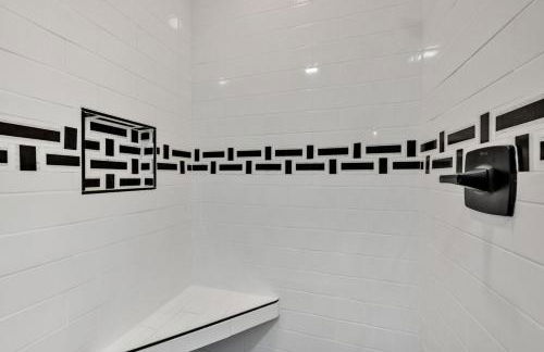 The White Lodge 4BDR Sleeps 8 with Fire Pit - Foto 36