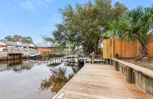 Gulf Brz-Beaches-Dwntwn PNS-Pet Friendly-Canal - Foto 4