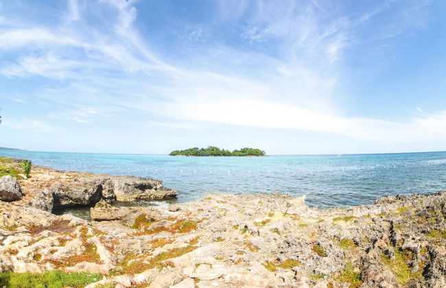 Point Village Studios and Suites - Photo 60